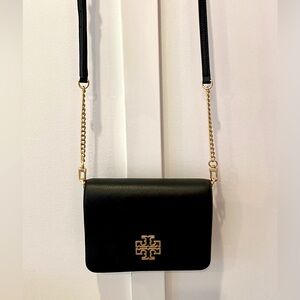 Like New Tory Burch Leather Crossbody Bag.